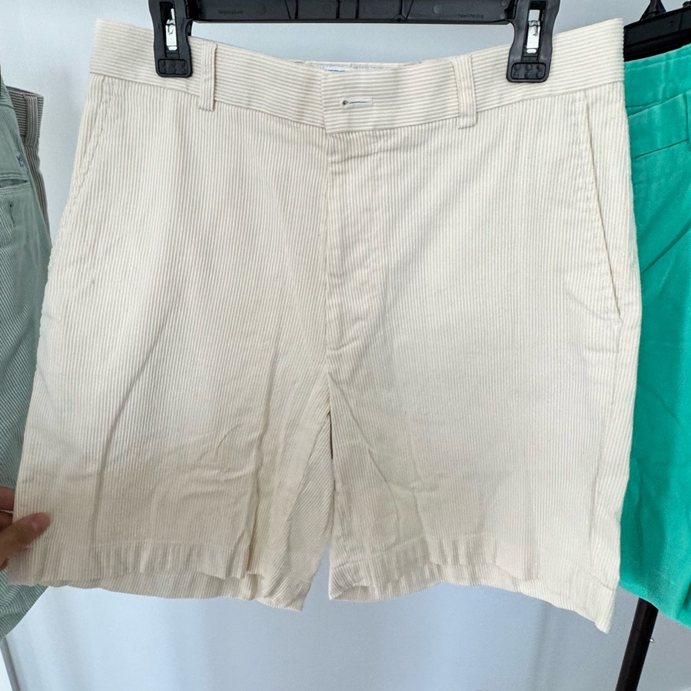 Southern Tide Men's seersucker Tan Flat Front Shorts